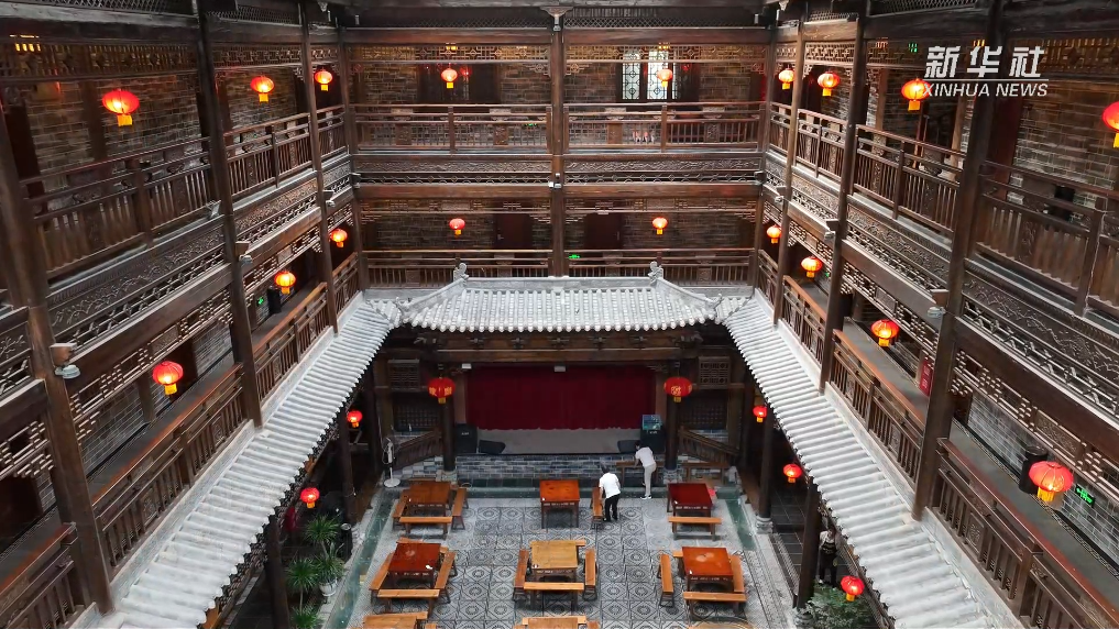 西十高铁漫川关站：南北交融的风景线