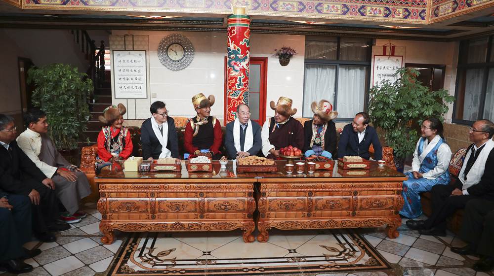 中央代表团山南、日喀则分团看望慰问当地各族各界干部群众