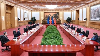 习近平同欧洲理事会主席米歇尔举行会谈