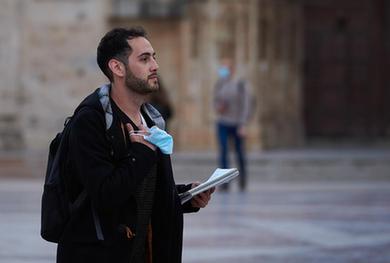 西班牙:取消户外口罩令