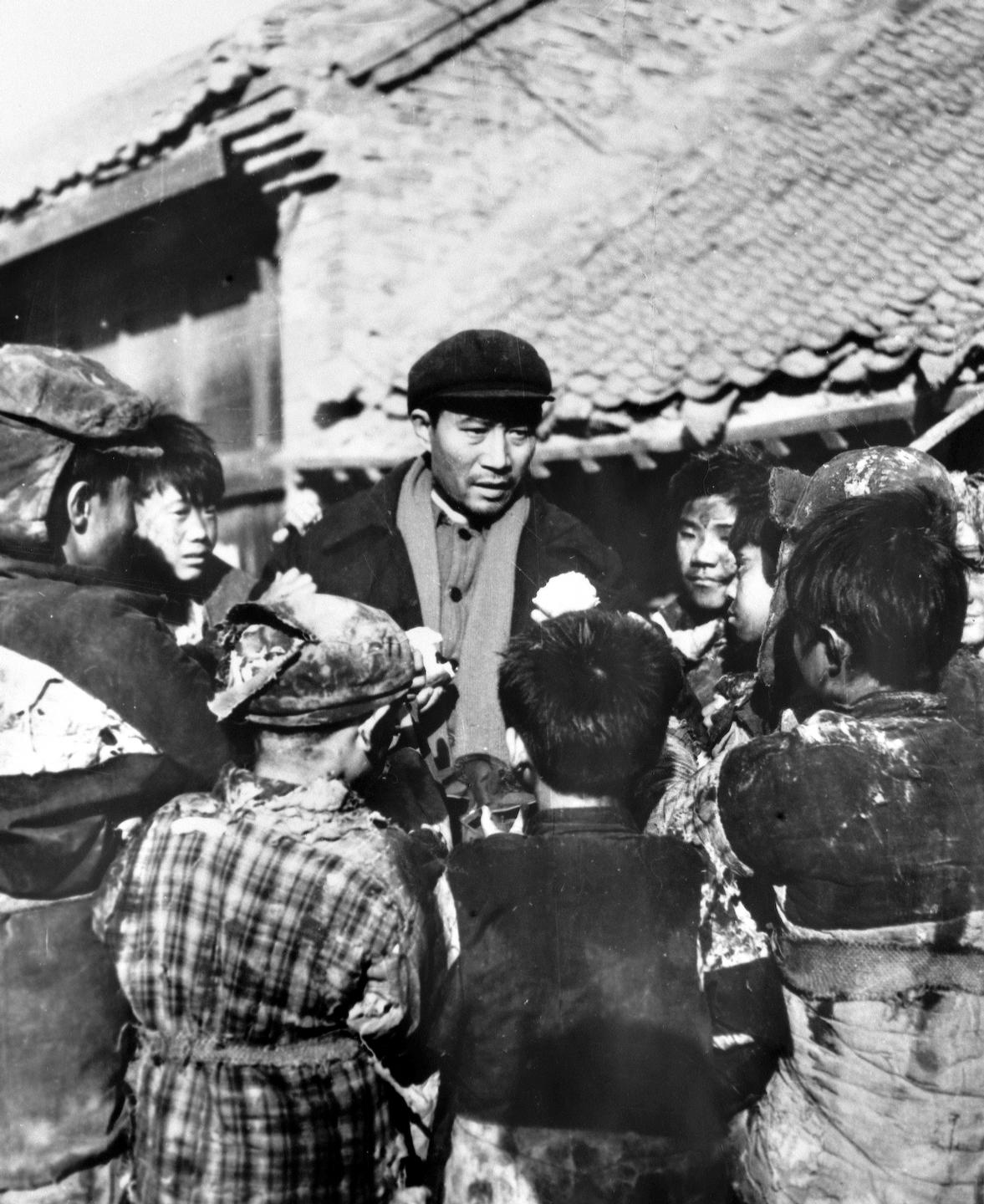 學(xué)習(xí)進(jìn)行時(shí)丨習(xí)近平總書記與老一輩藝術(shù)家交流交往的故事