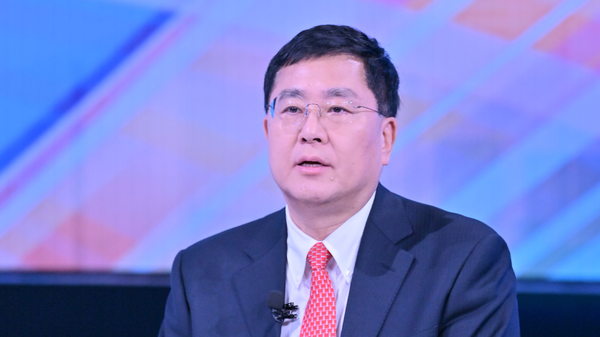 在开放中强筋骨 在竞争中练“功力”