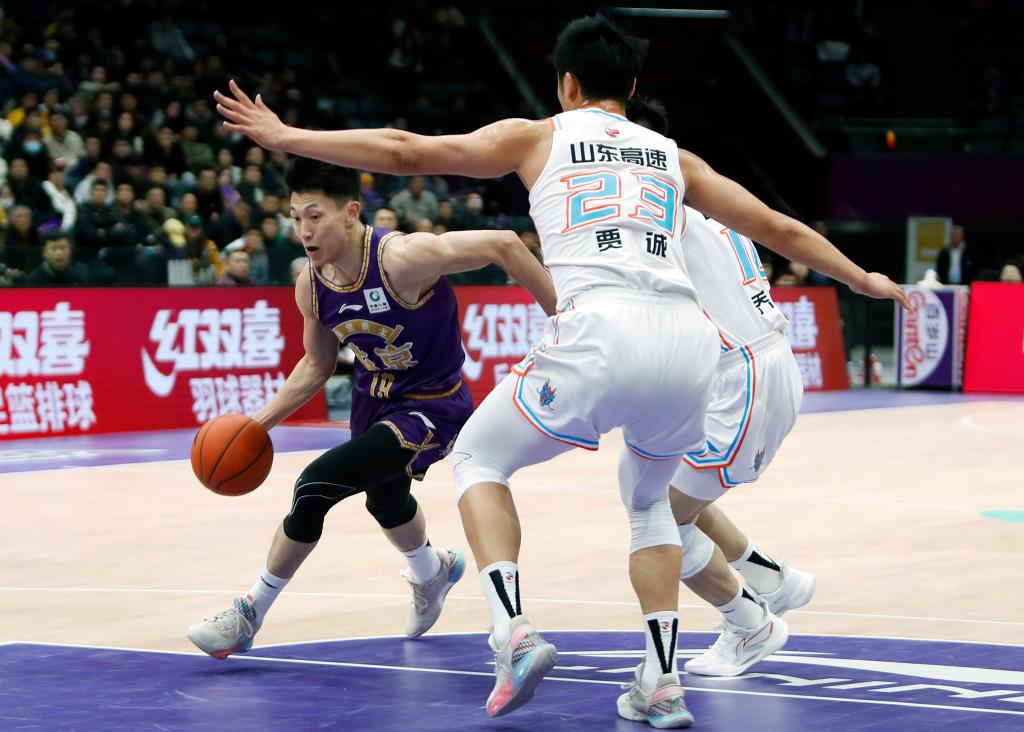 CBA｜加时鏖战北控胜山东 小将闪光广东擒吉林-新华网