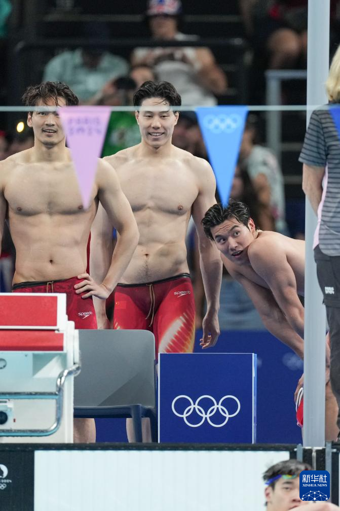 巴黎奥运会|游泳——男子4x100米混合泳接力预赛赛况_2024巴黎奥运会_新华网