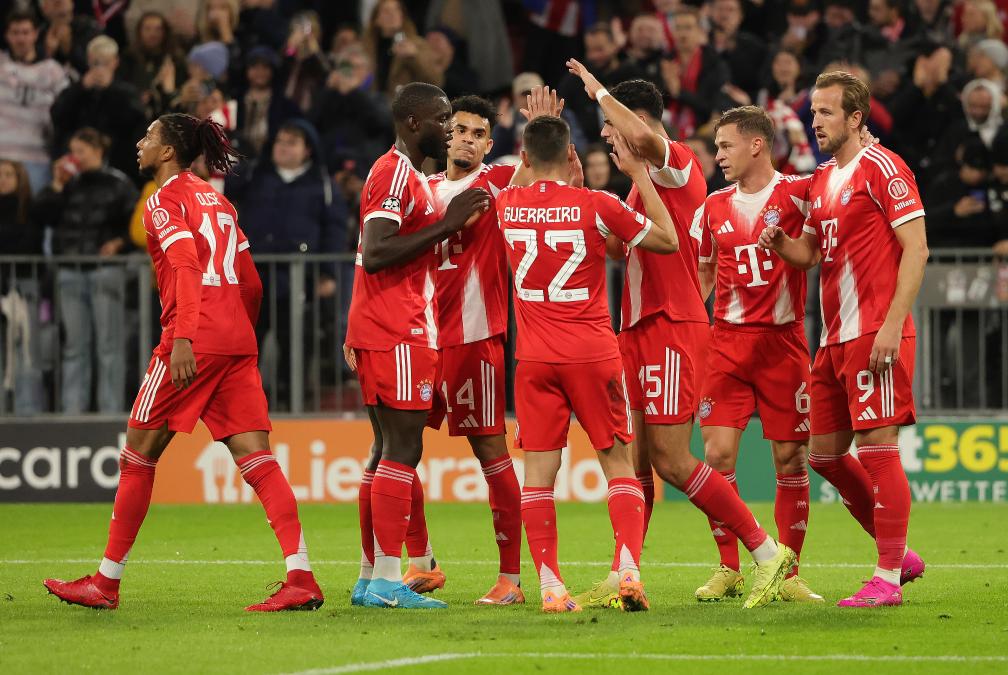 拜仁喜迎12连胜 利物浦止住颓势