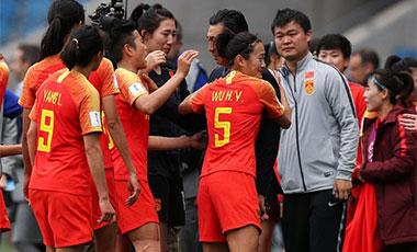 防守反击 神来之笔 泪洒赛场&mdash;&mdash;中国队小组赛回顾