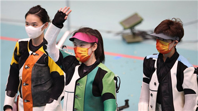 苗婉茹女子50米步枪三姿超世界纪录夺金