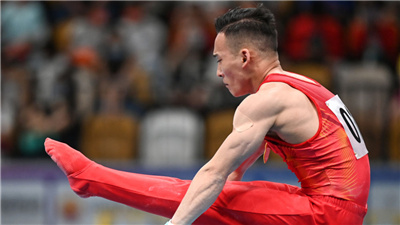 体操开赛 肖若腾成&ldquo;人气王&rdquo;