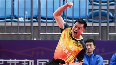 特写：老当益壮侯英超