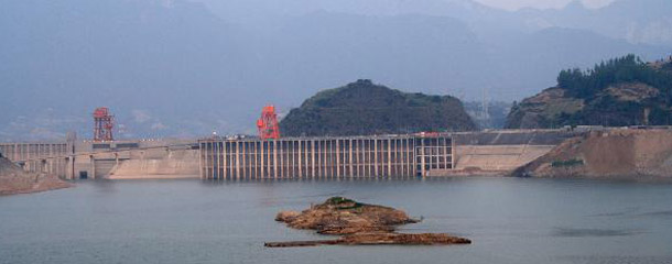 要全面客观评价三峡工程