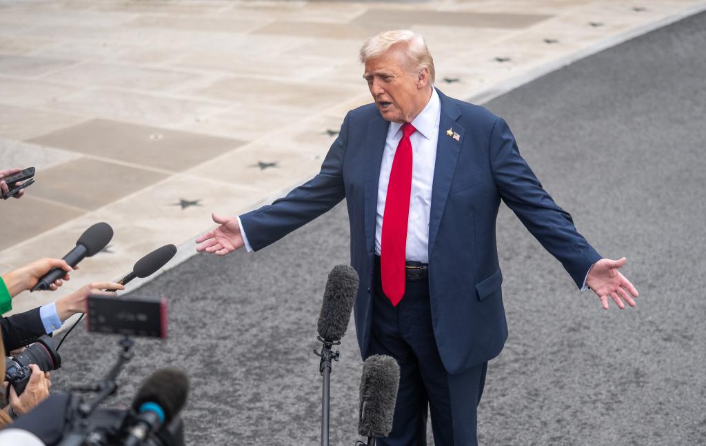 特朗普称即将敲定协议，哈佛会否“硬刚”到底？