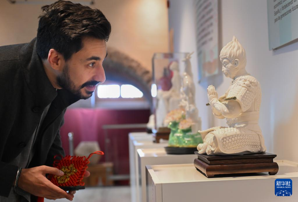 “中国白·德化瓷”西班牙巡展开幕