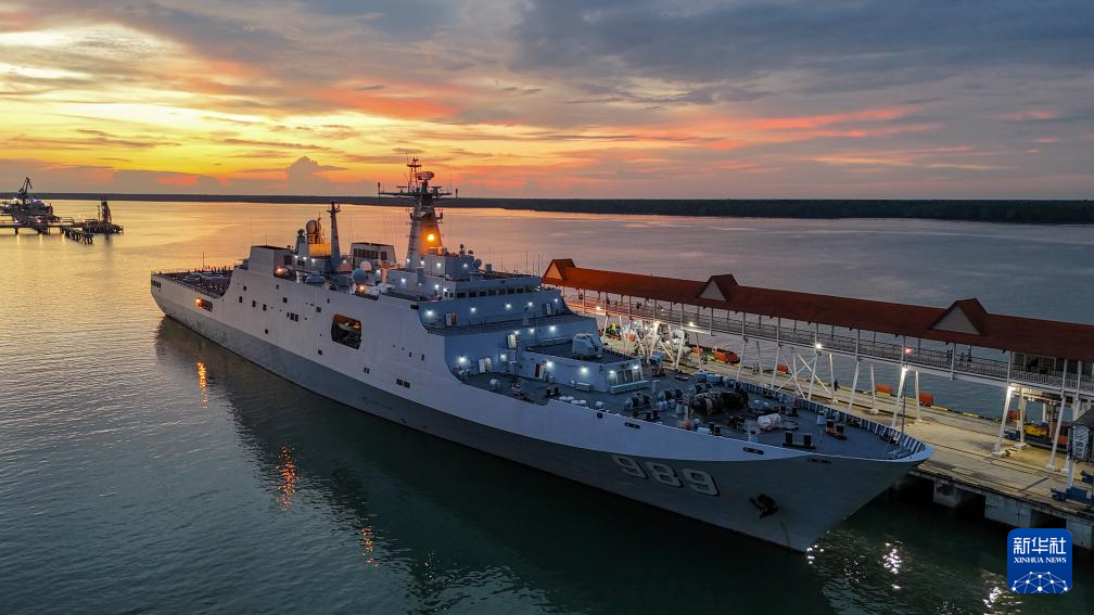 中国海军989编队结束对马来西亚友好访问前往印度尼西亚