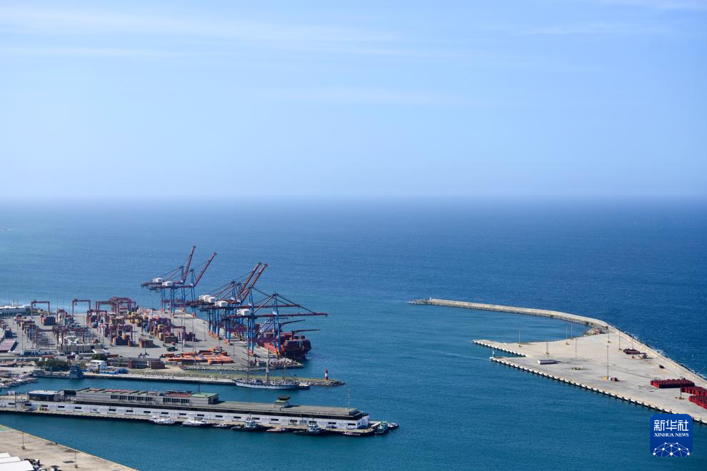 再访美军空袭后的拉瓜伊拉港