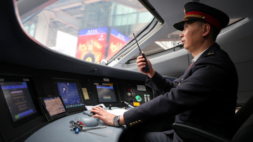 商务部新闻发言人就对日相关出口管