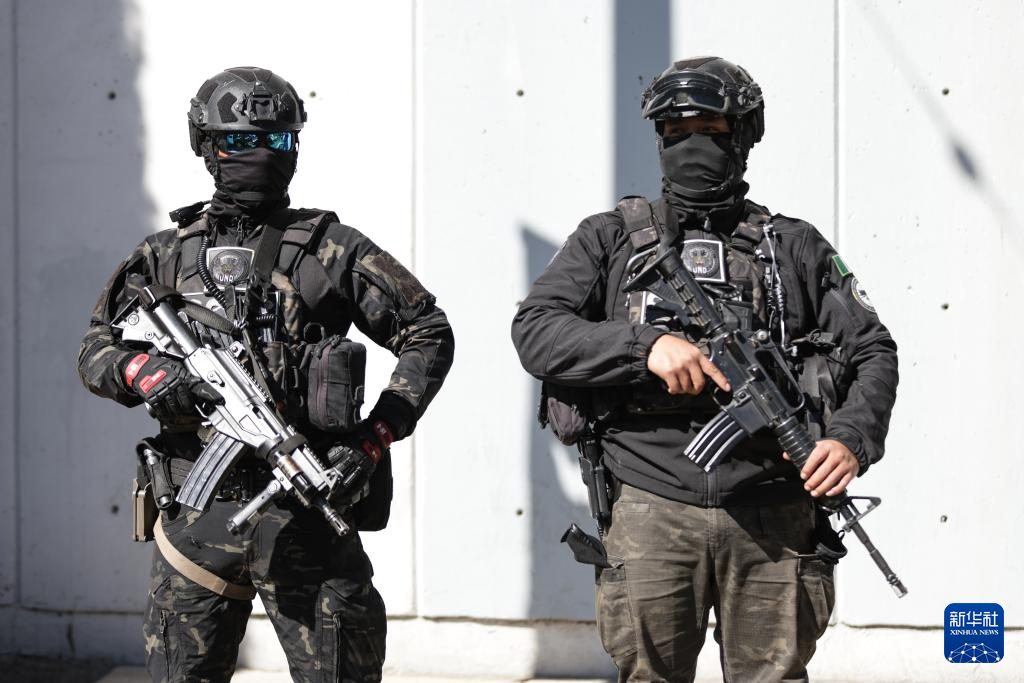 墨西哥贩毒集团报复行动致27名安全人员死亡