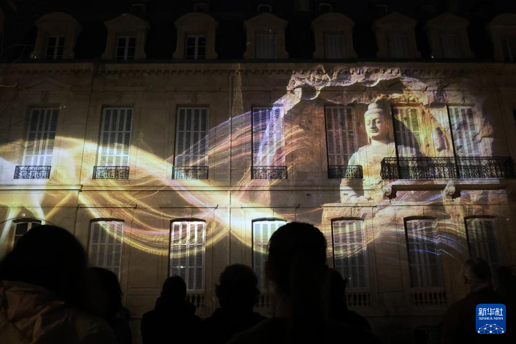 “云岡石窟之光·巴黎回響”光雕秀贏得法國民眾好評