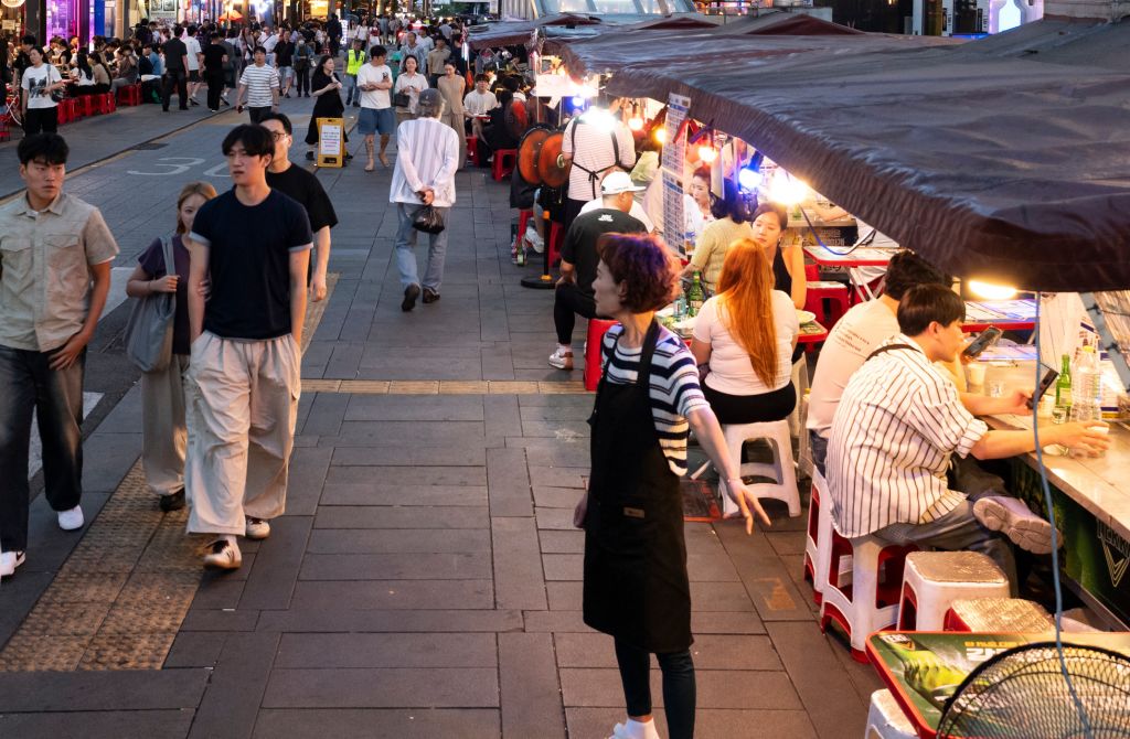 韩国酷暑持续 用电需求刷新年内最高纪录